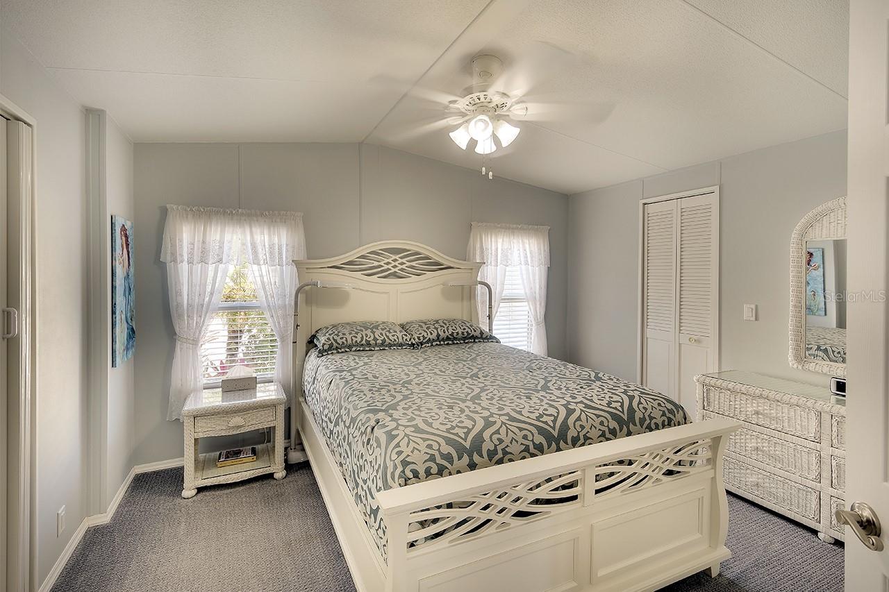 2081 DETROITER ST, SARASOTA, FL, 34231