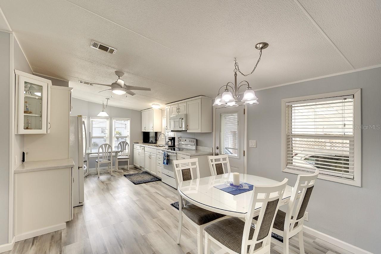 2081 DETROITER ST, SARASOTA, FL, 34231