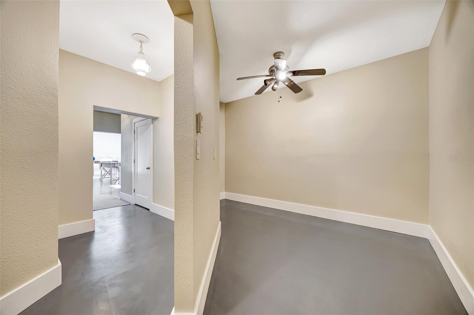 4707 TROYDALE RD, TAMPA, FL, 33615