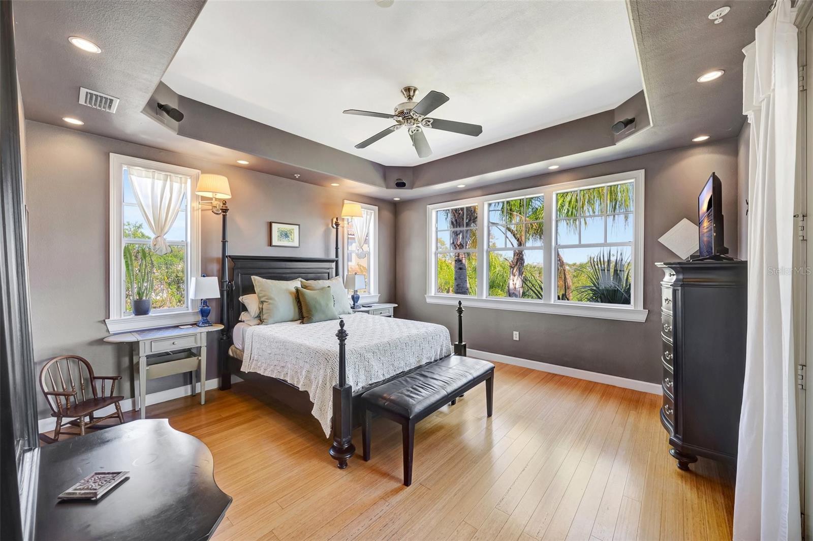 4707 TROYDALE RD, TAMPA, FL, 33615