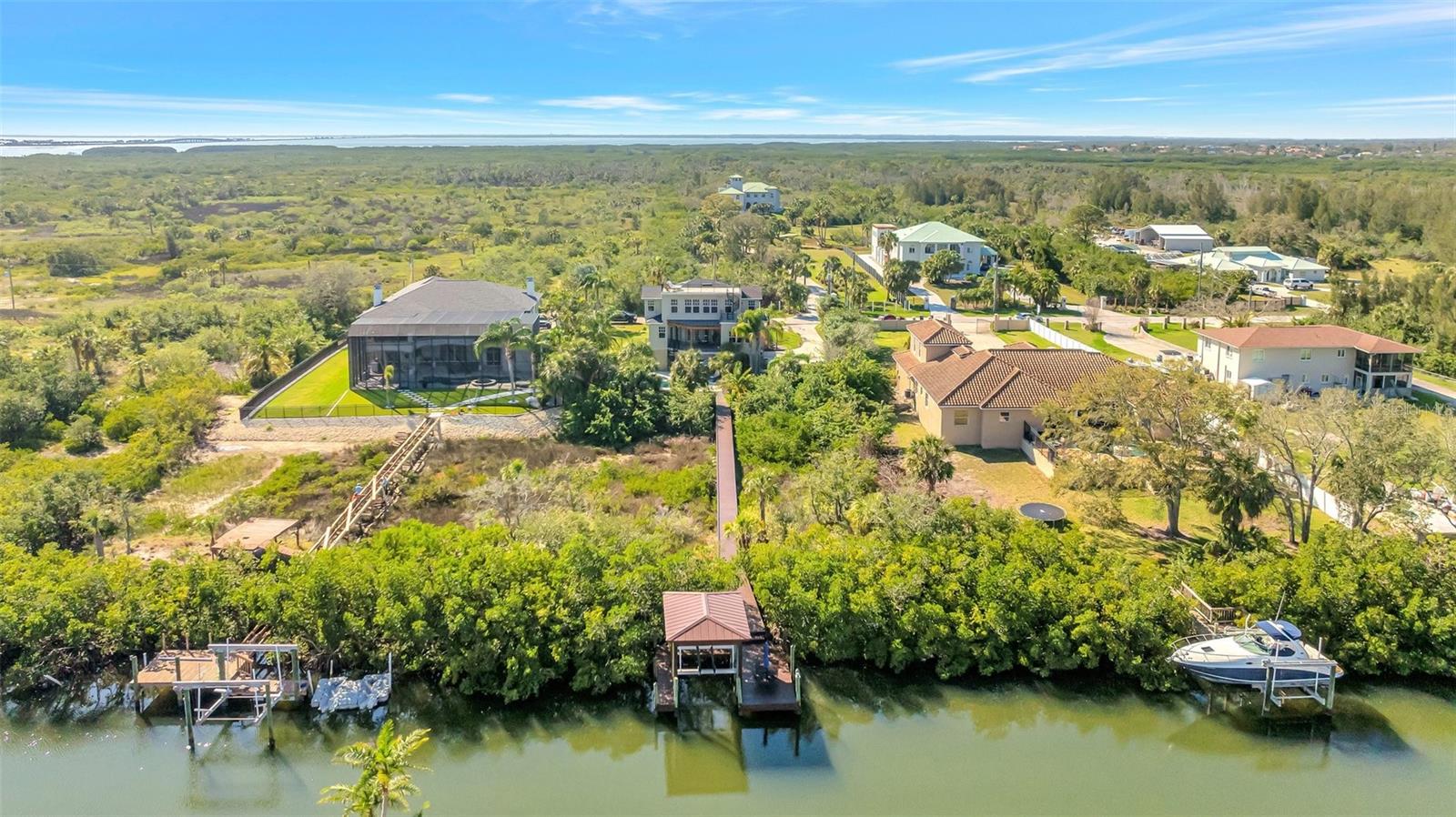 4707 TROYDALE RD, TAMPA, FL, 33615