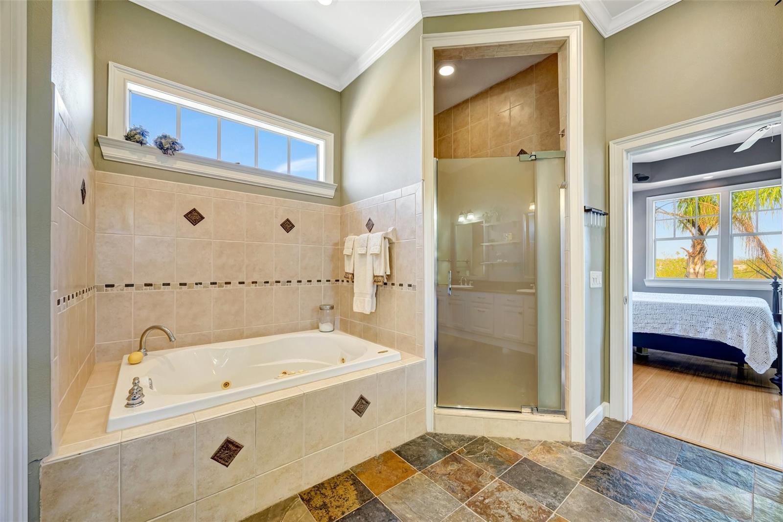 4707 TROYDALE RD, TAMPA, FL, 33615