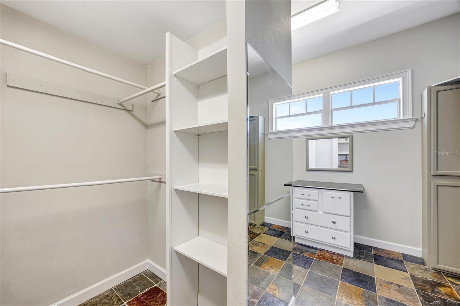 4707 TROYDALE RD, TAMPA, FL, 33615