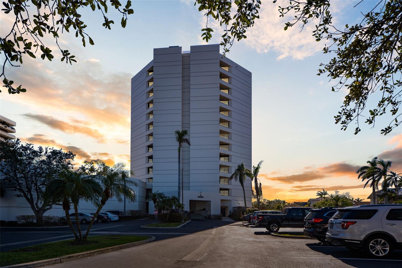 5950 PELICAN BAY PLZ S #PH-2F, GULFPORT, FL, 33707