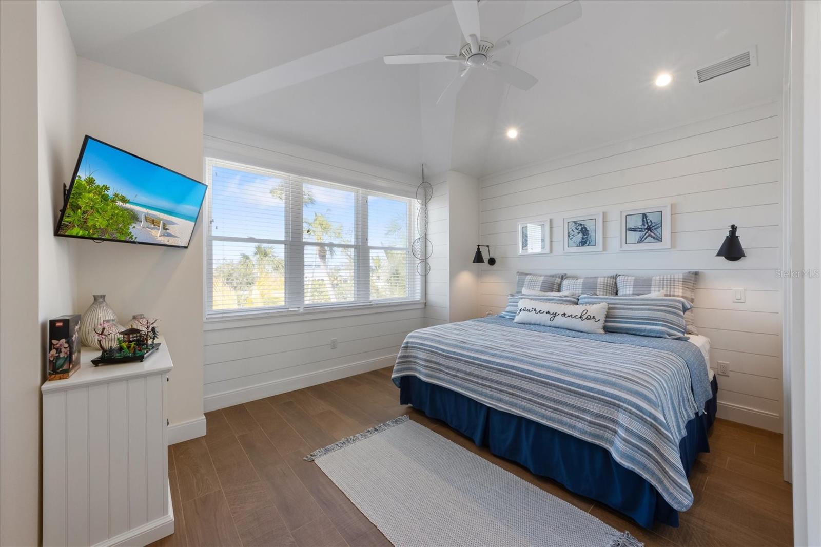 211 81ST ST #B, HOLMES BEACH, FL, 34217