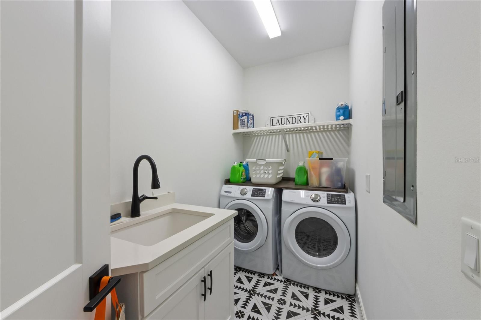 211 81ST ST #B, HOLMES BEACH, FL, 34217