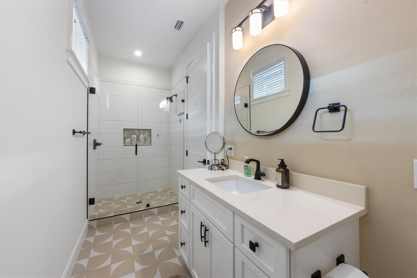 211 81ST ST #B, HOLMES BEACH, FL, 34217