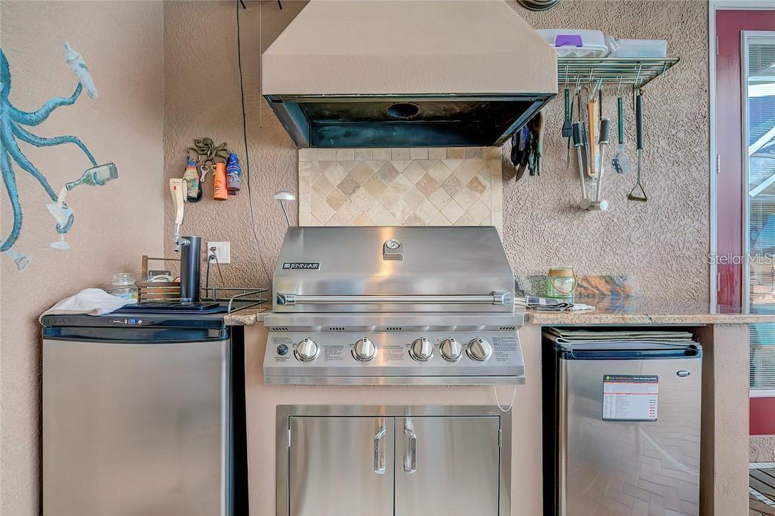 11145 MOUNTAIN MOCKINGBIRD RD, WEEKI WACHEE, FL, 34614