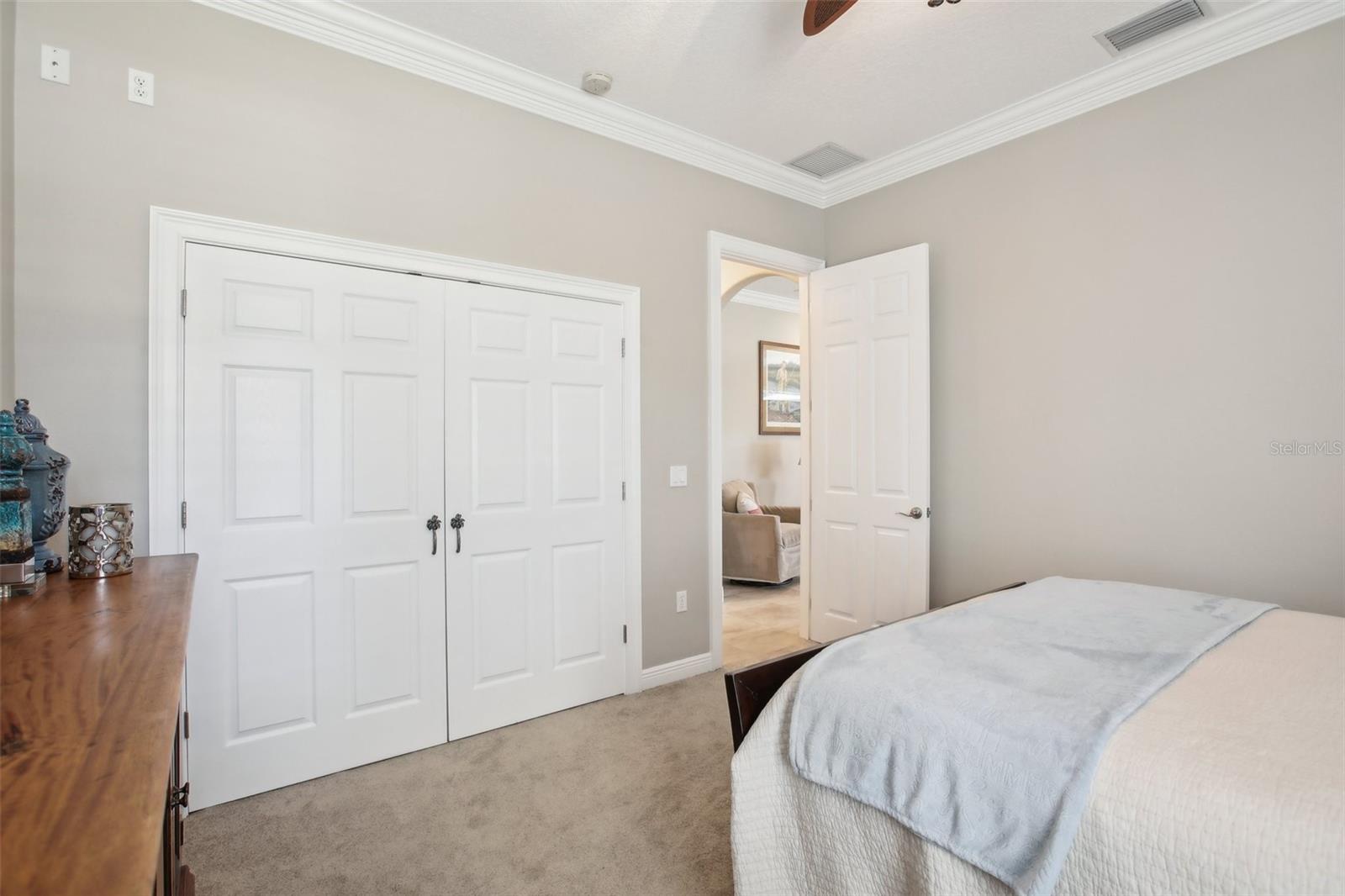 11145 MOUNTAIN MOCKINGBIRD RD, WEEKI WACHEE, FL, 34614