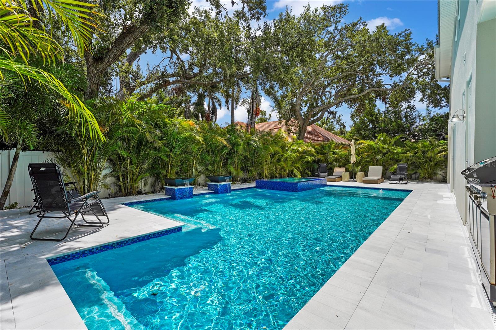 A4641225 Property Photo