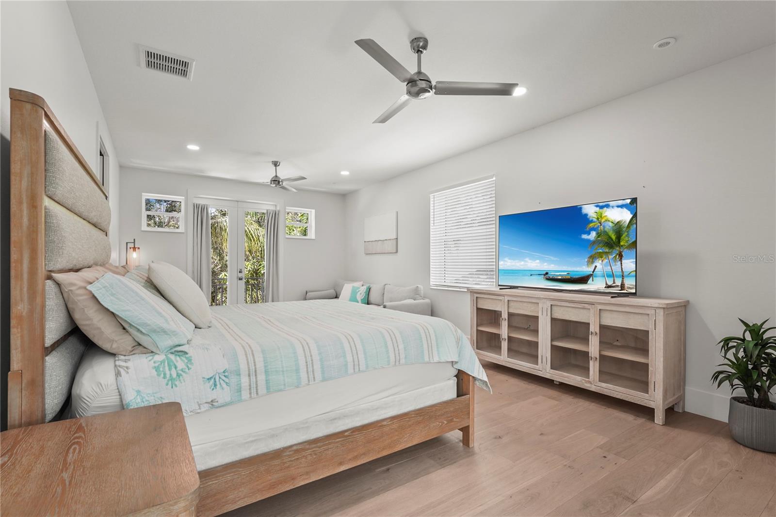 A4641225 Property Photo