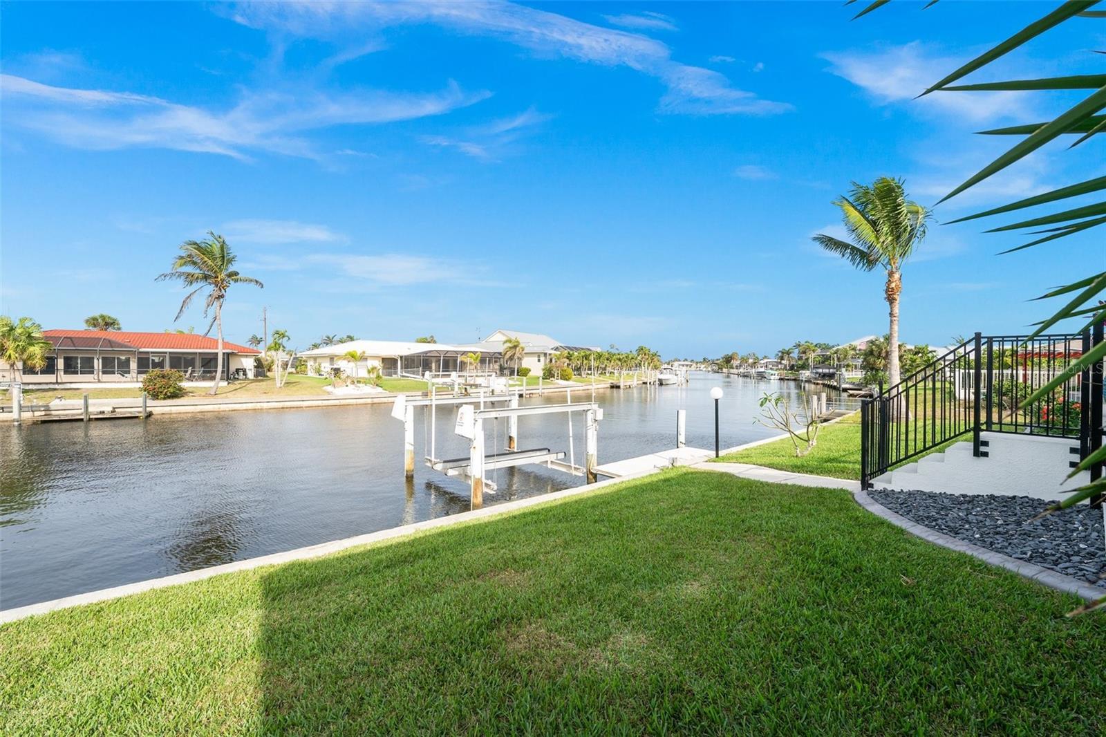 360 CAPRI ISLES CT, PUNTA GORDA, FL, 33950