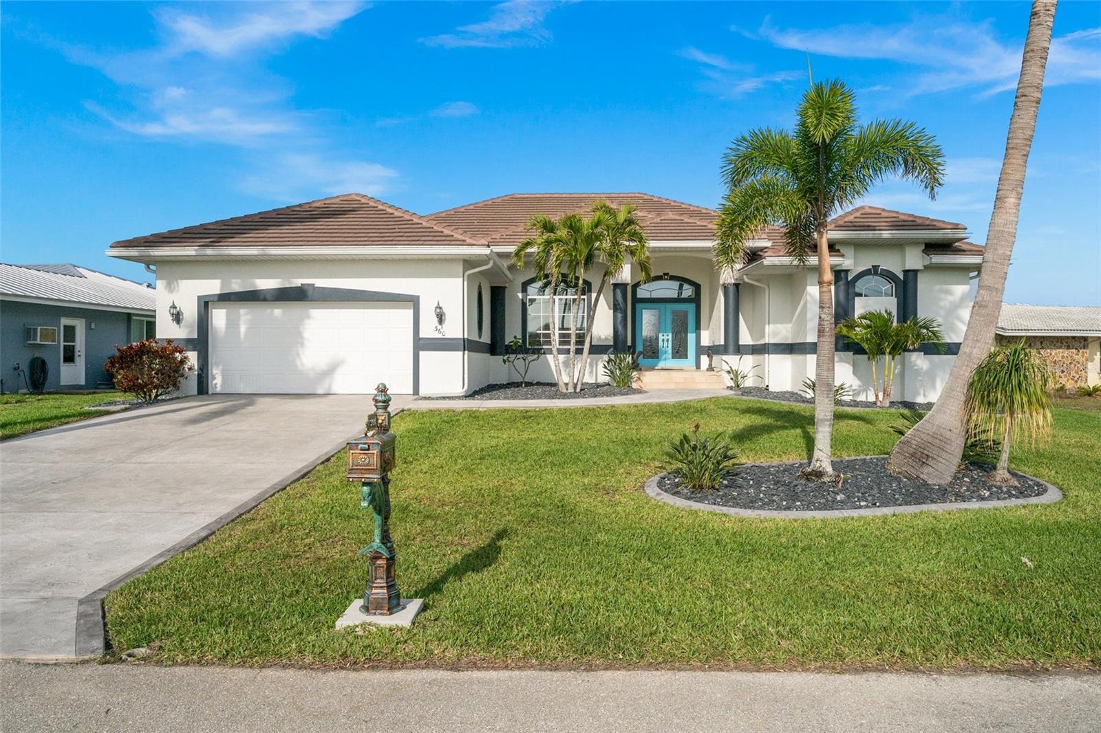 360 CAPRI ISLES CT, PUNTA GORDA, FL, 33950