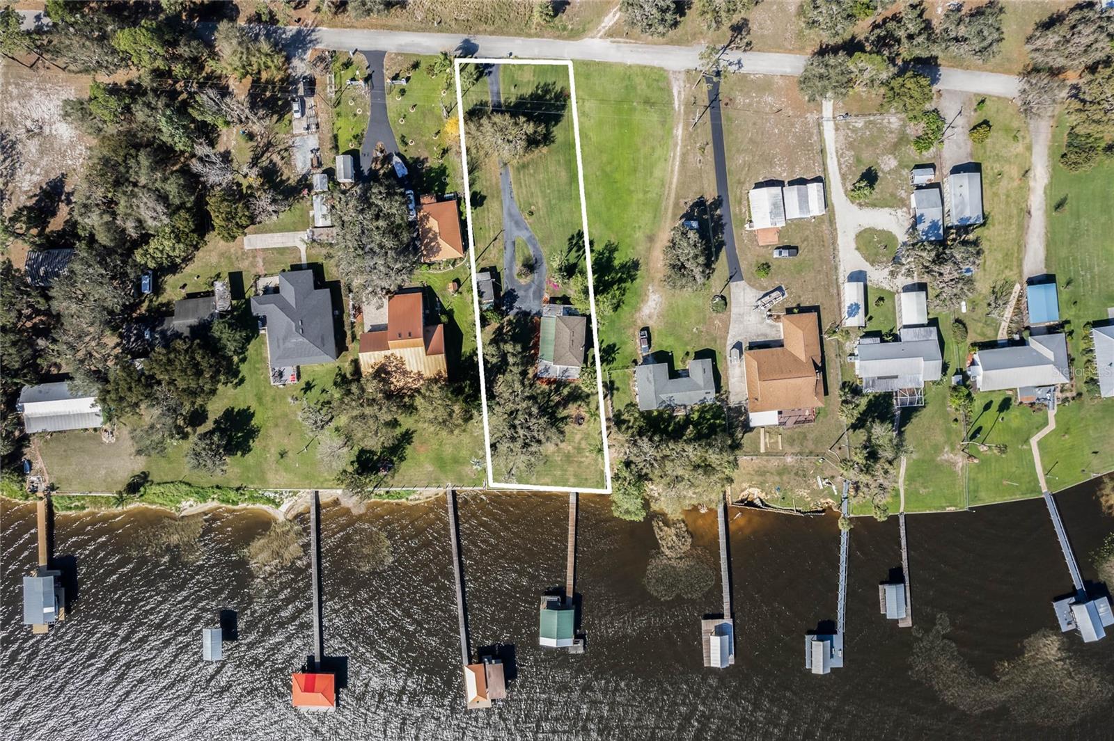3943 CHAMBERS ST, LAKE WALES, FL, 33853