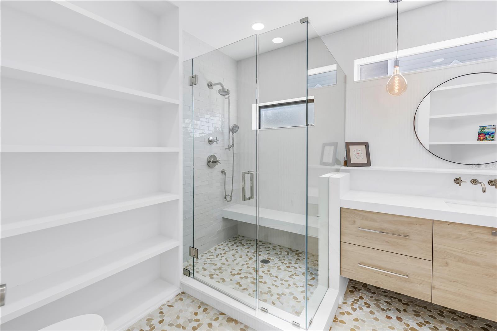 8505 BLIND PASS DR, TREASURE ISLAND, FL, 33706