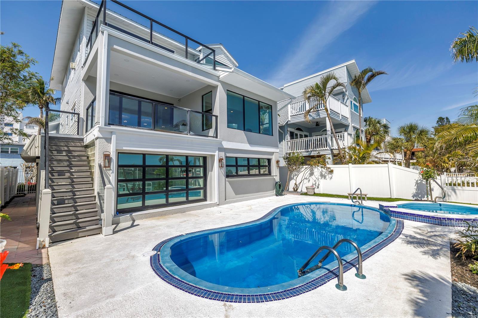 8505 BLIND PASS DR, TREASURE ISLAND, FL, 33706