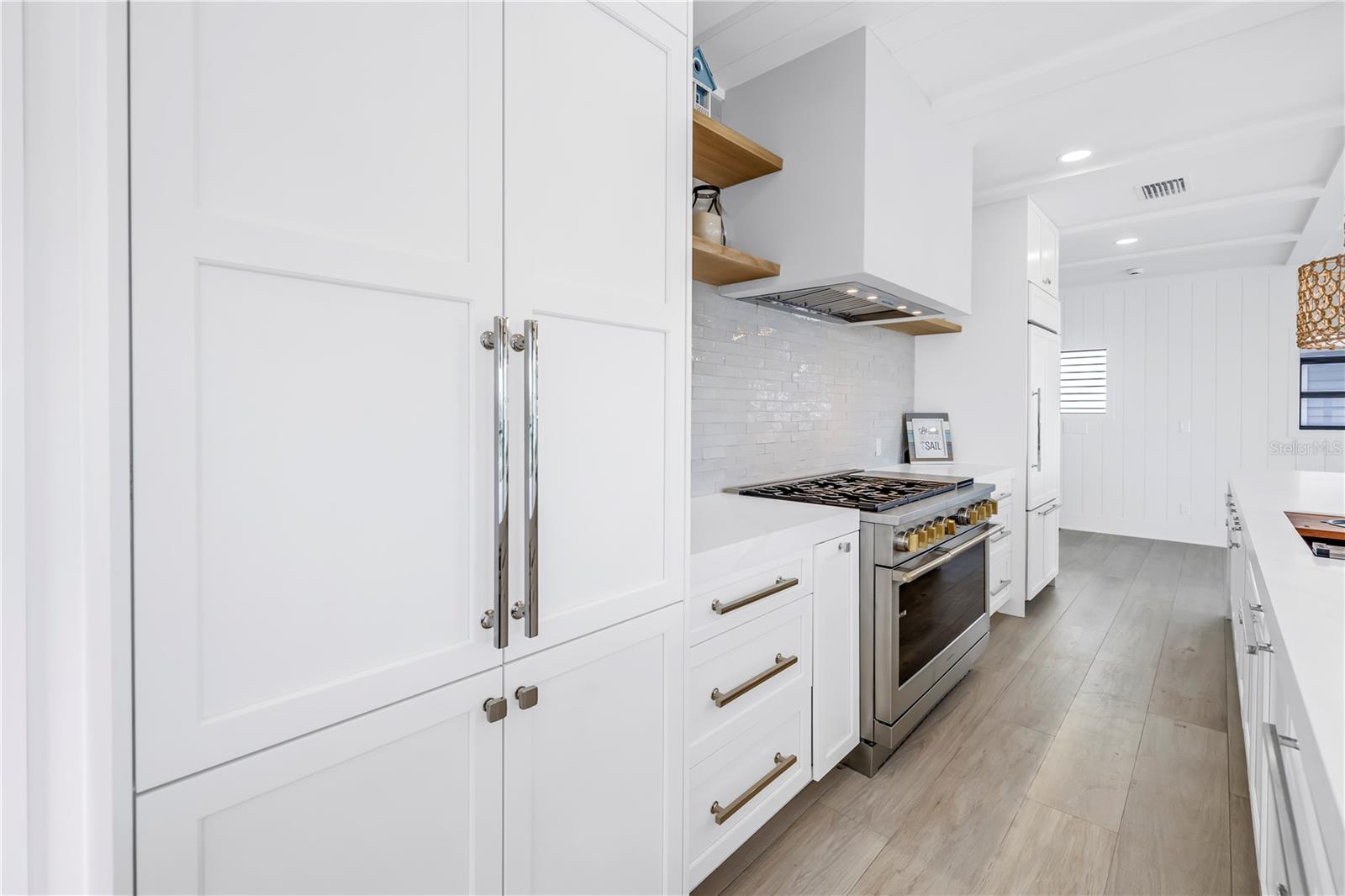 8505 BLIND PASS DR, TREASURE ISLAND, FL, 33706
