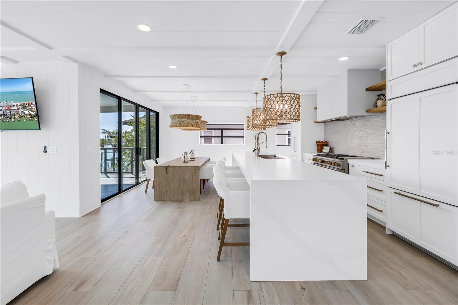 8505 BLIND PASS DR, TREASURE ISLAND, FL, 33706