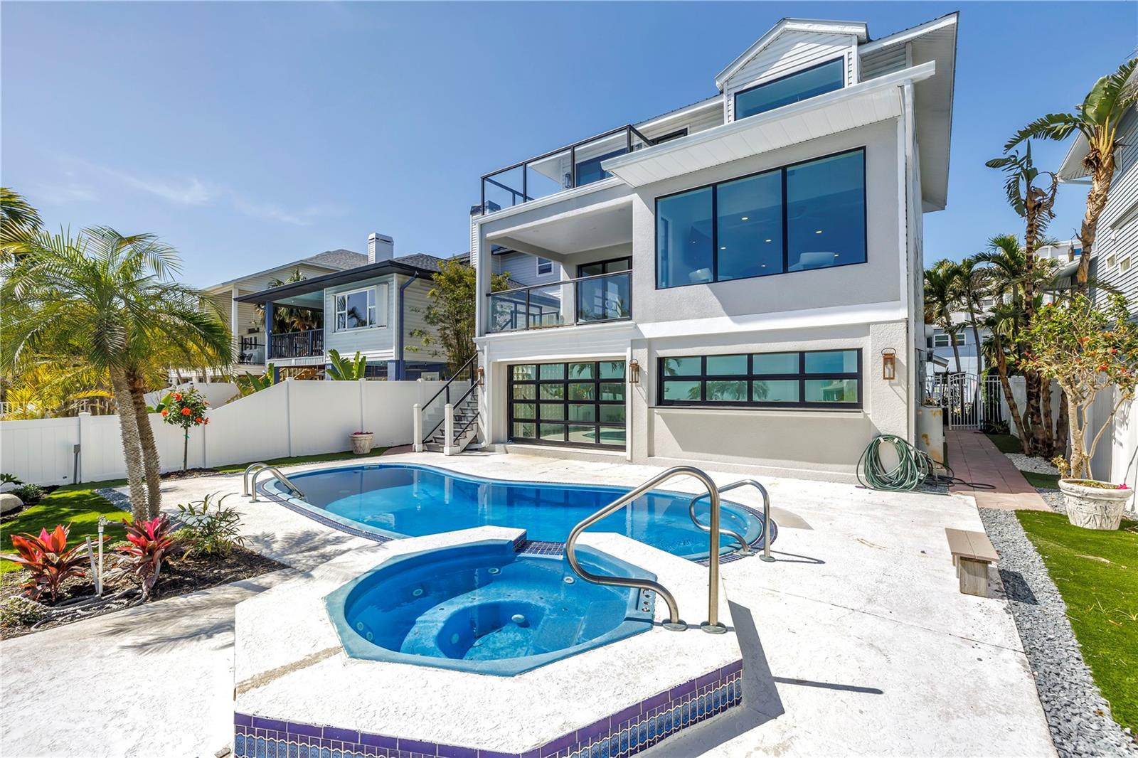 8505 BLIND PASS DR, TREASURE ISLAND, FL, 33706