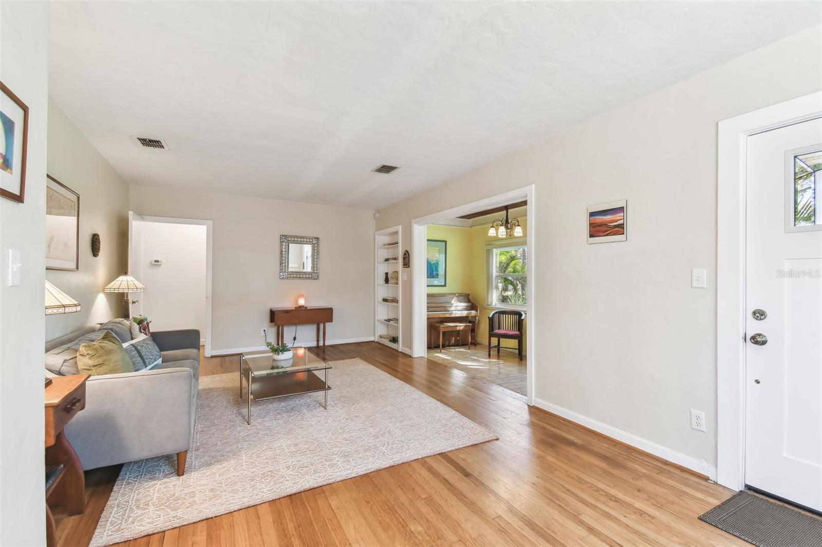 223 33RD AVE N, ST PETERSBURG, FL, 33704