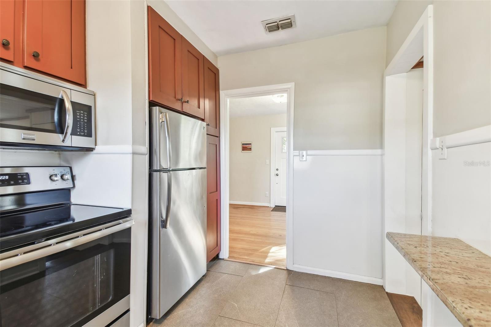 223 33RD AVE N, ST PETERSBURG, FL, 33704