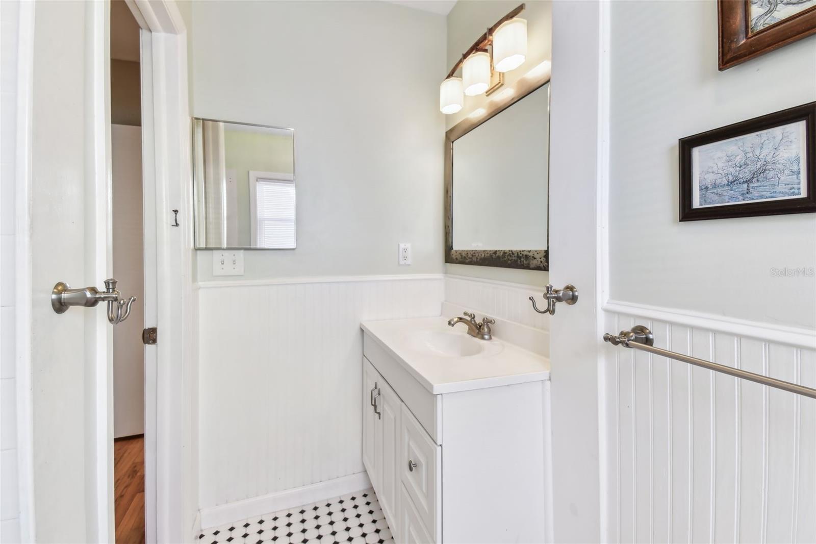 223 33RD AVE N, ST PETERSBURG, FL, 33704