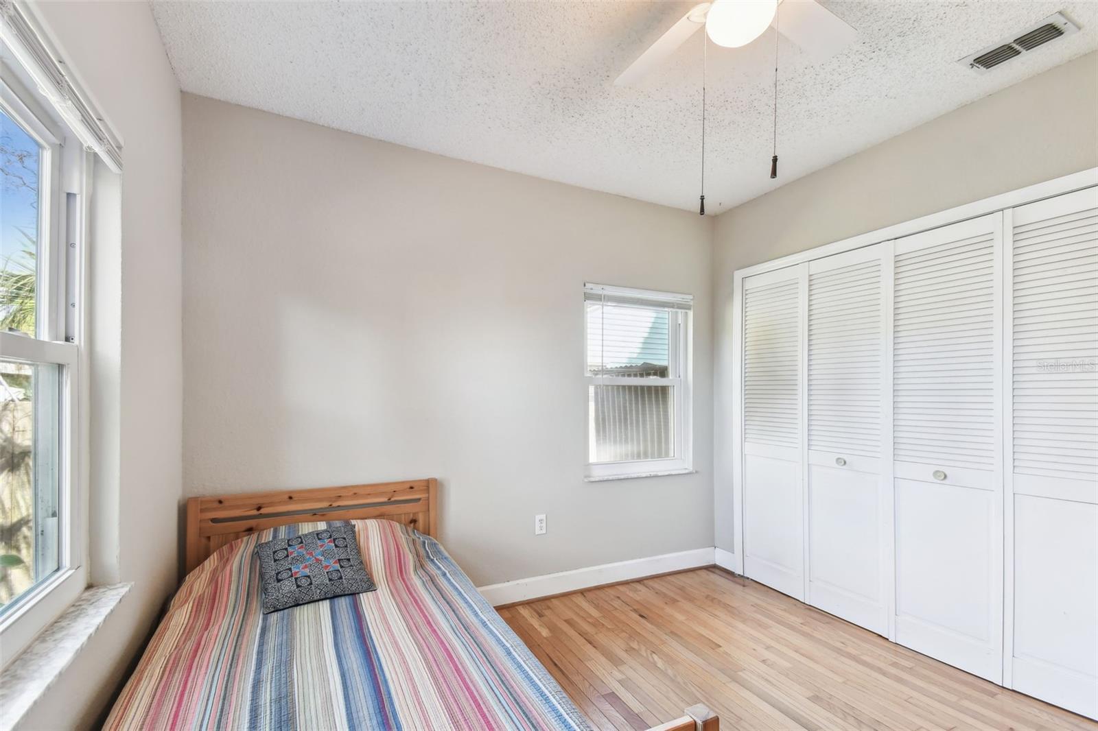 223 33RD AVE N, ST PETERSBURG, FL, 33704