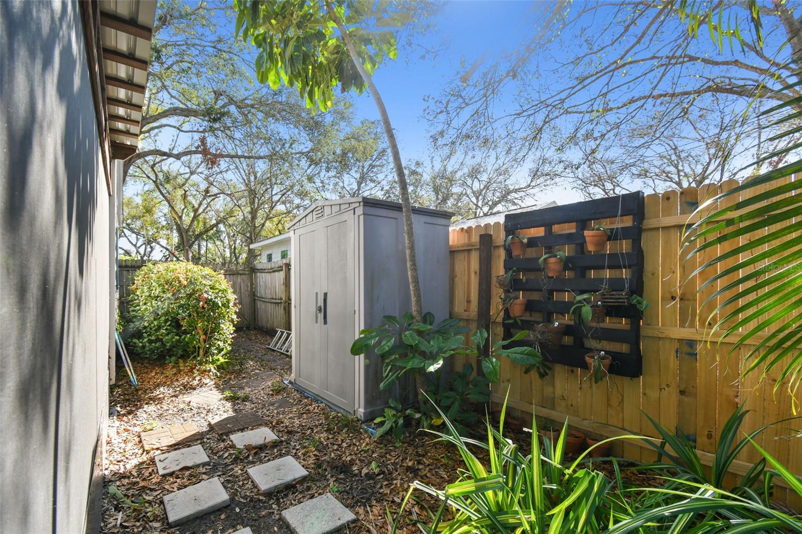 223 33RD AVE N, ST PETERSBURG, FL, 33704