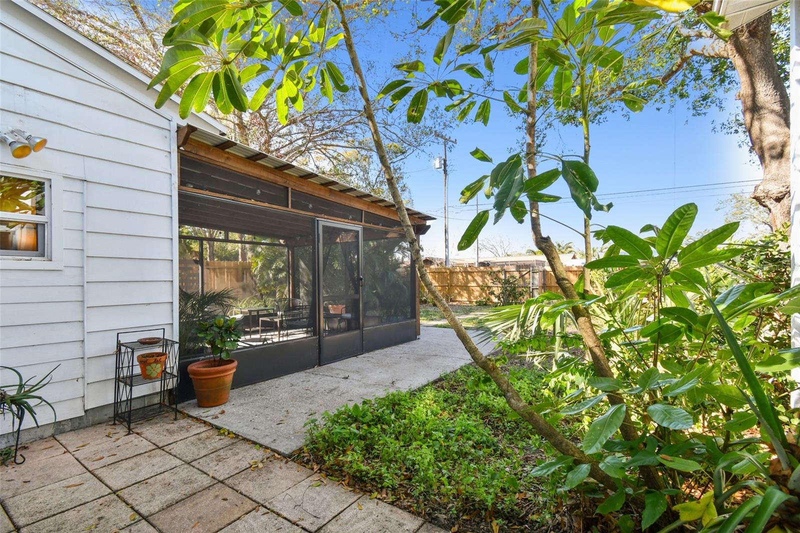 223 33RD AVE N, ST PETERSBURG, FL, 33704