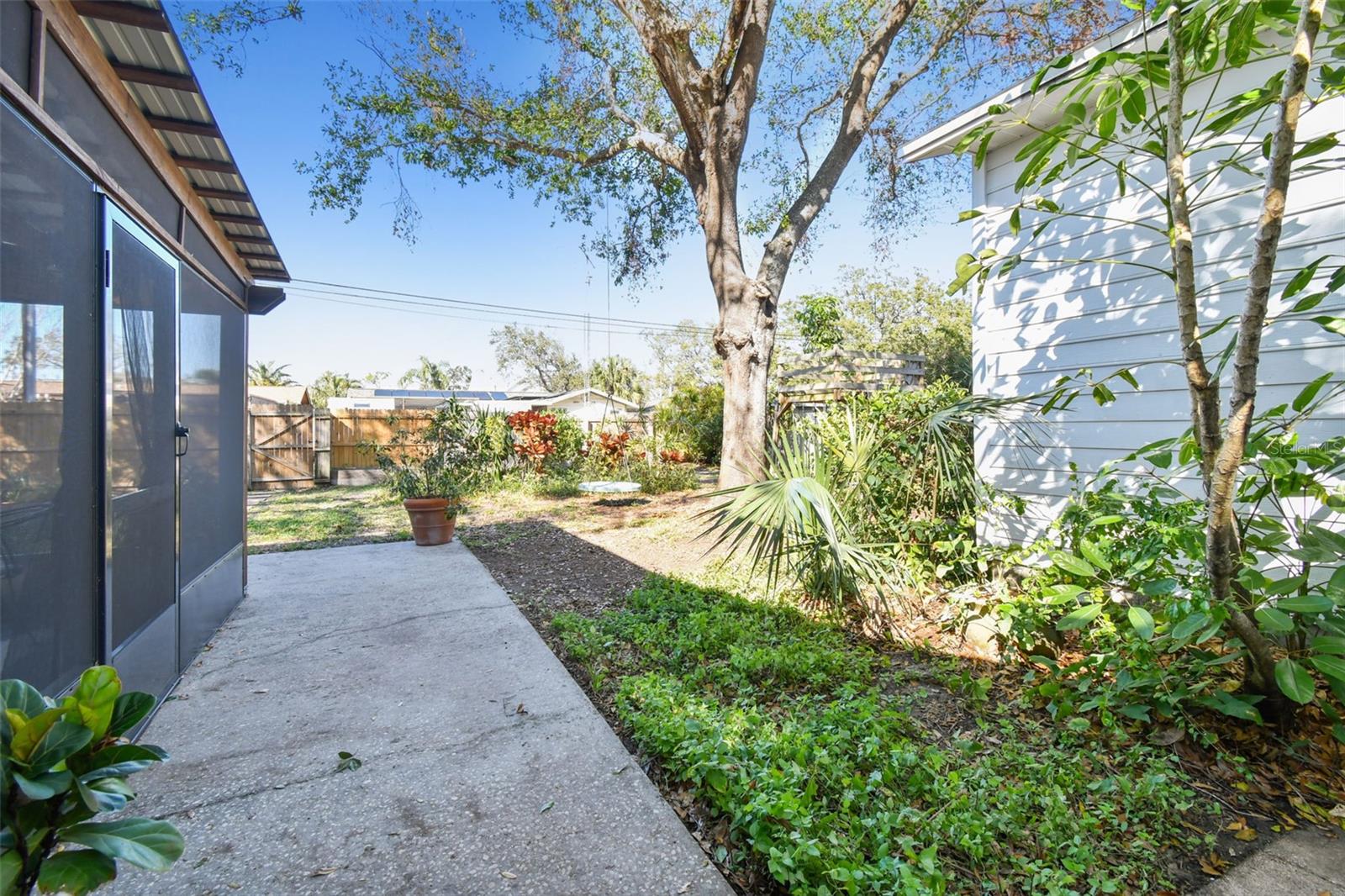 223 33RD AVE N, ST PETERSBURG, FL, 33704