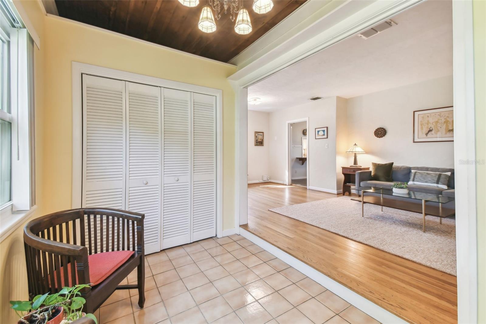 223 33RD AVE N, ST PETERSBURG, FL, 33704