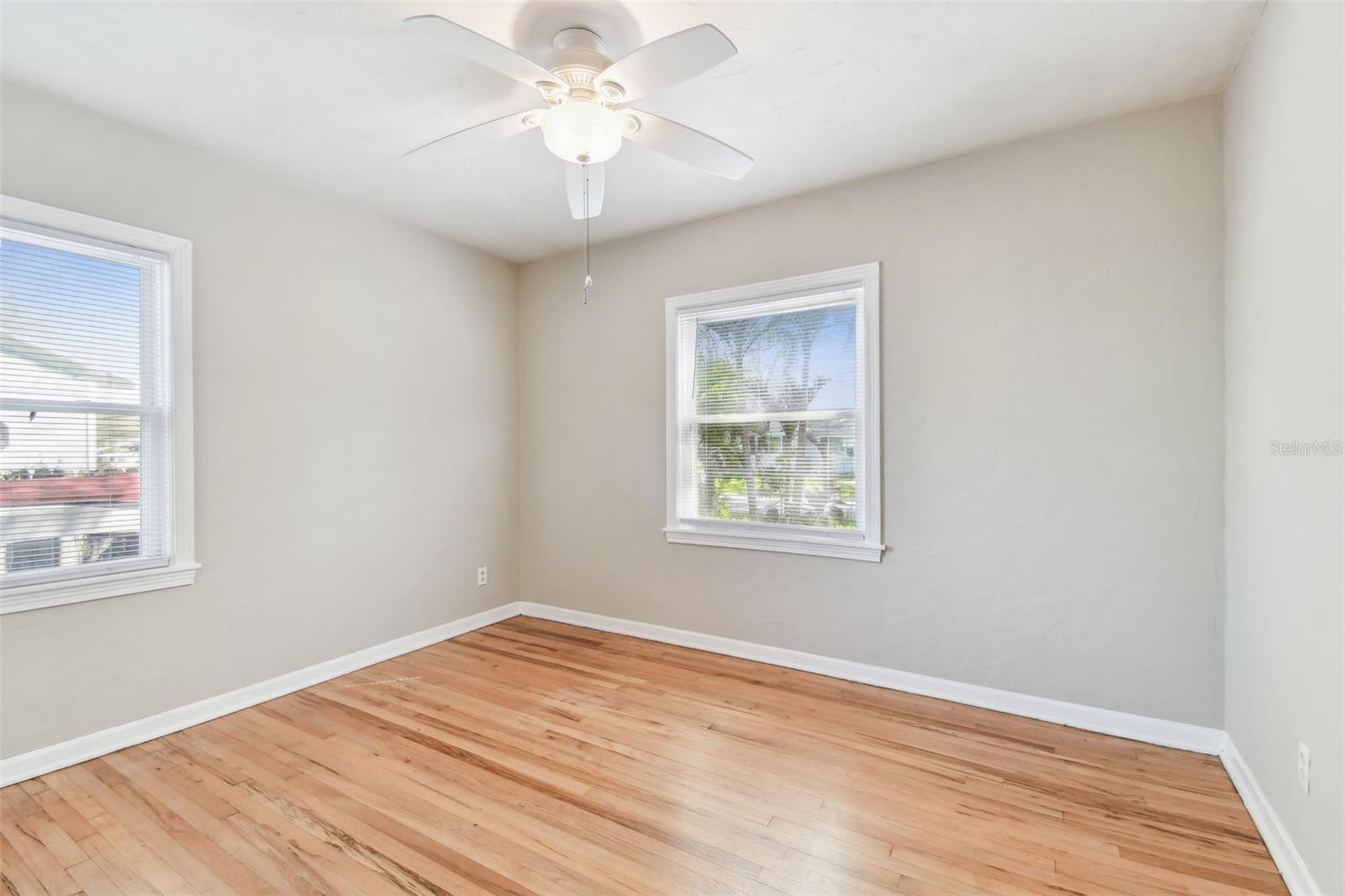 223 33RD AVE N, ST PETERSBURG, FL, 33704