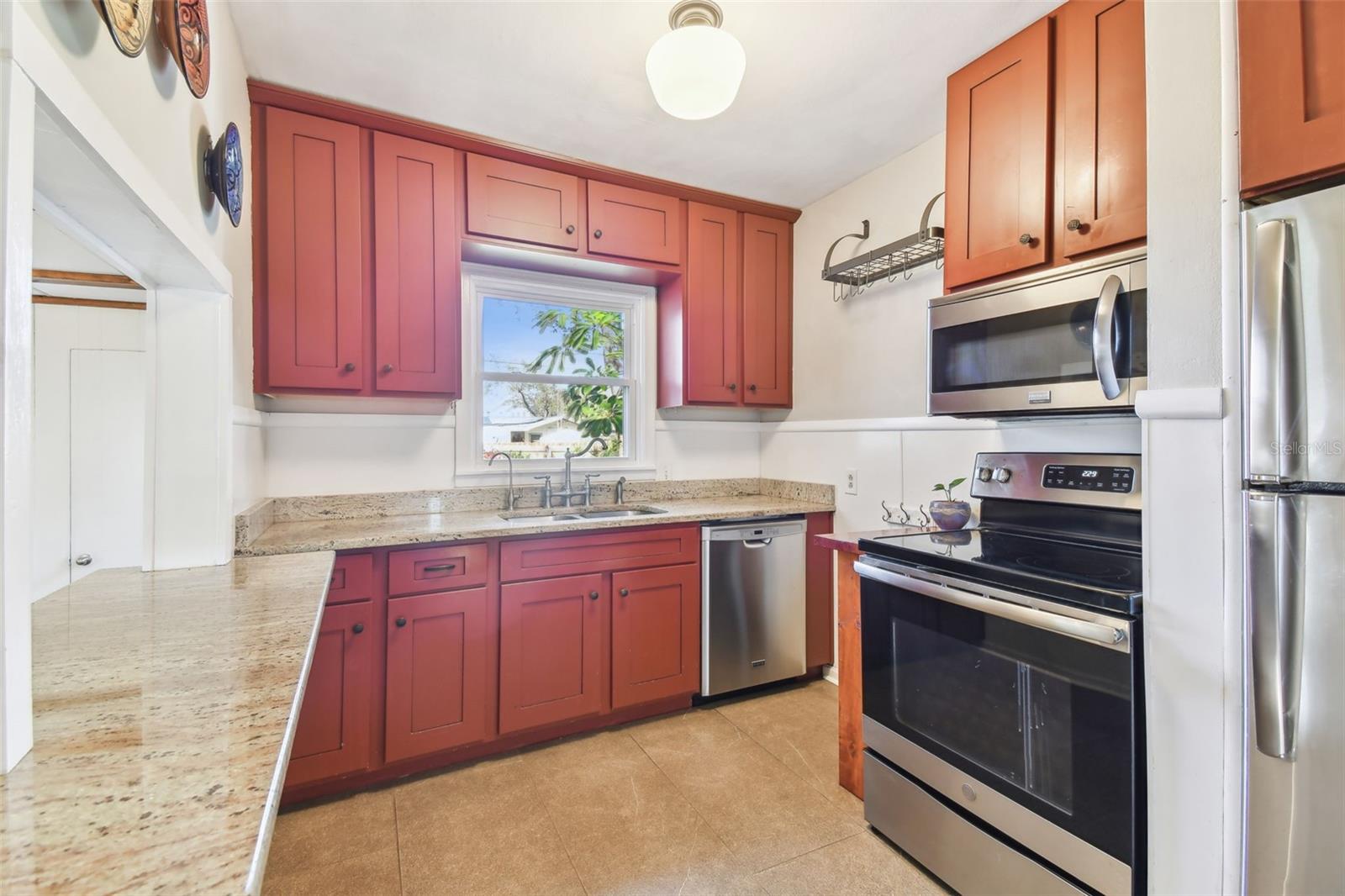 223 33RD AVE N, ST PETERSBURG, FL, 33704