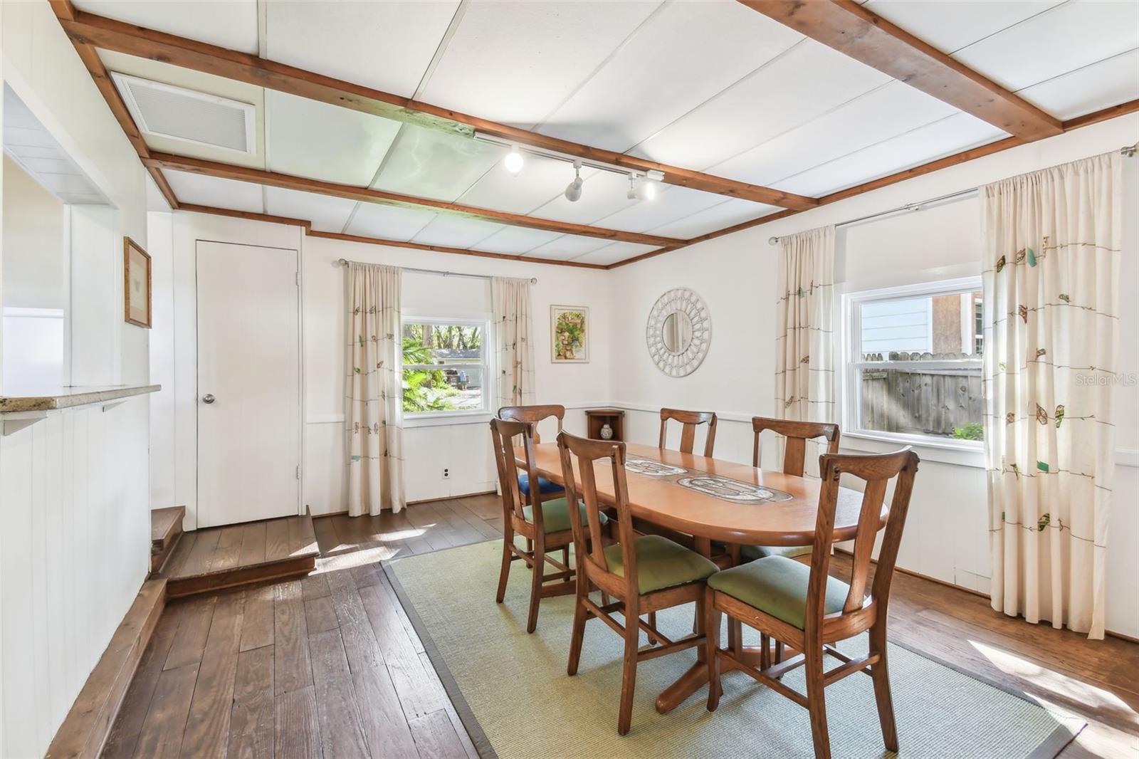 223 33RD AVE N, ST PETERSBURG, FL, 33704