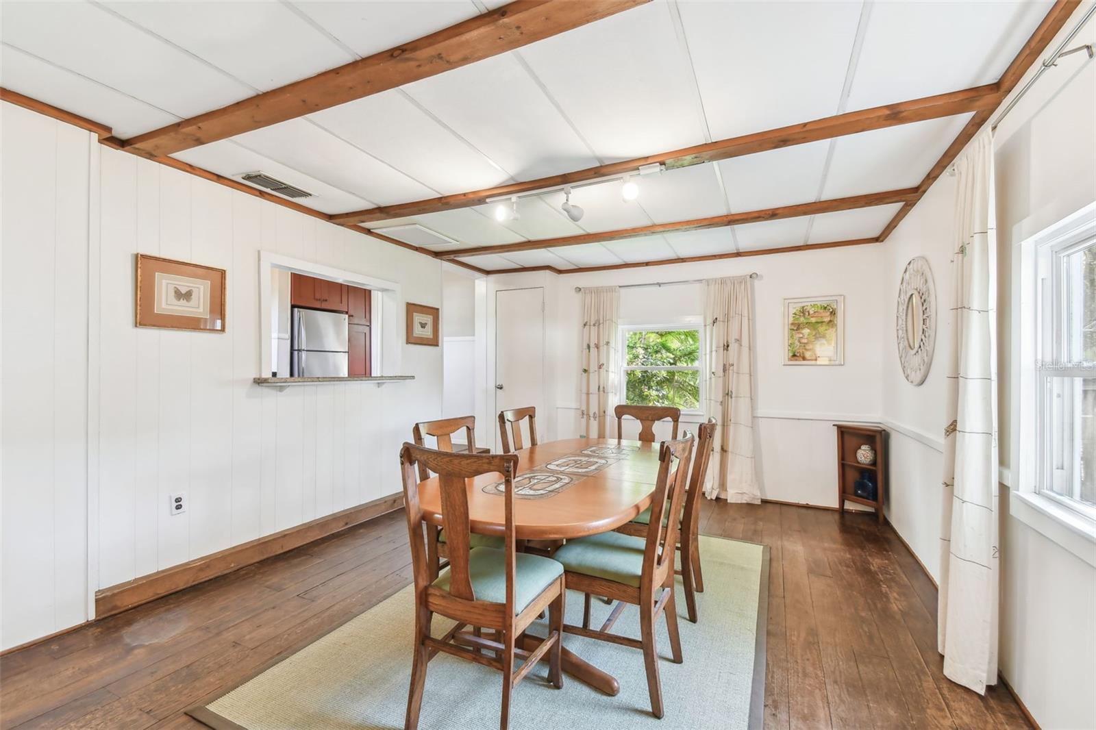 223 33RD AVE N, ST PETERSBURG, FL, 33704