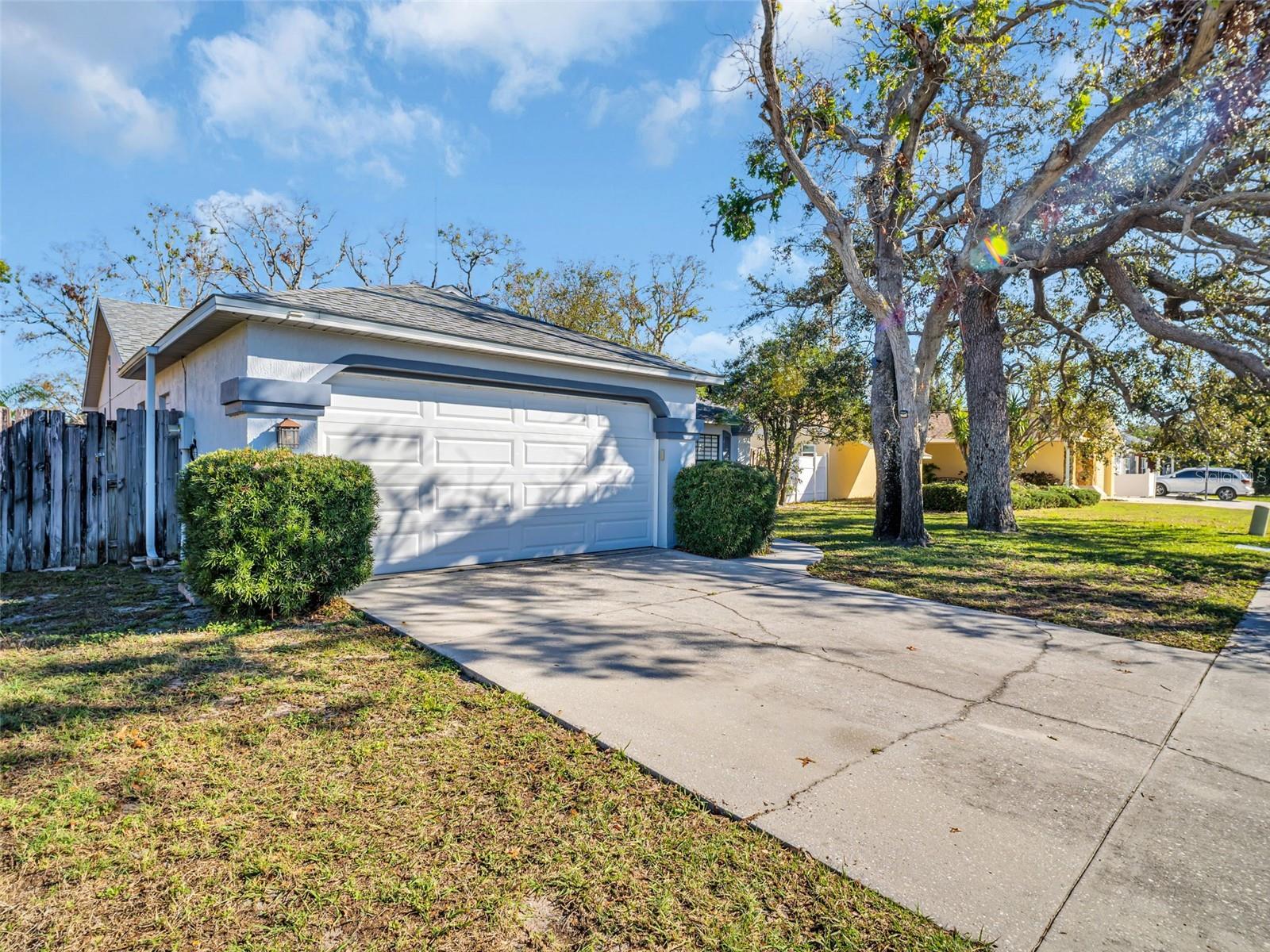 2441 BLOSSOM LAKE DR, HOLIDAY, FL, 34691
