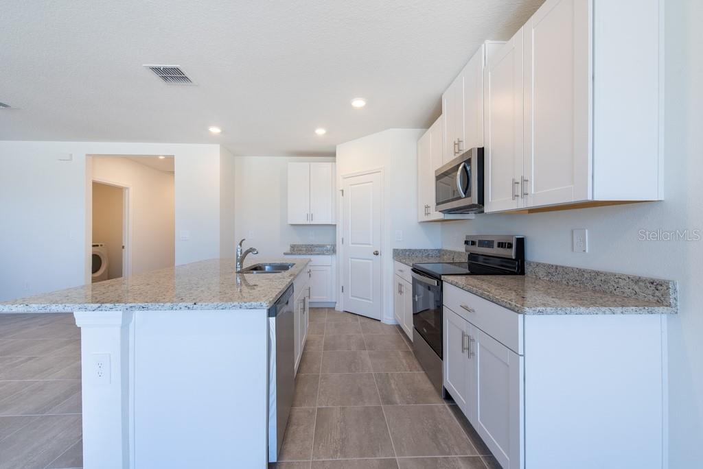 1321 OAK VALLEY DR, AUBURNDALE, FL, 33823