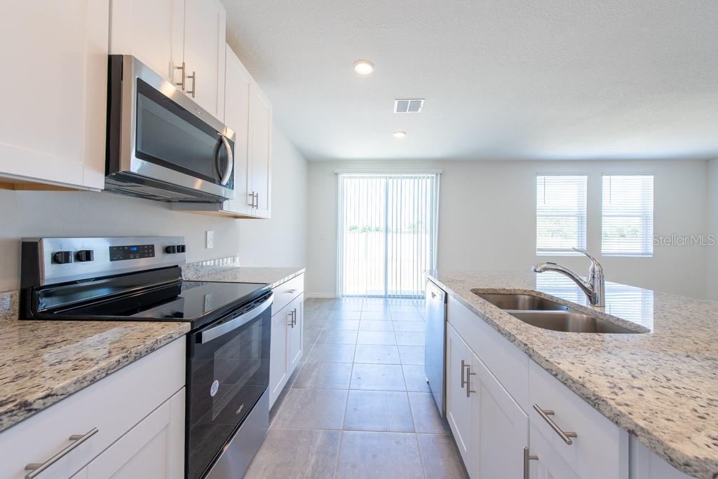 1321 OAK VALLEY DR, AUBURNDALE, FL, 33823