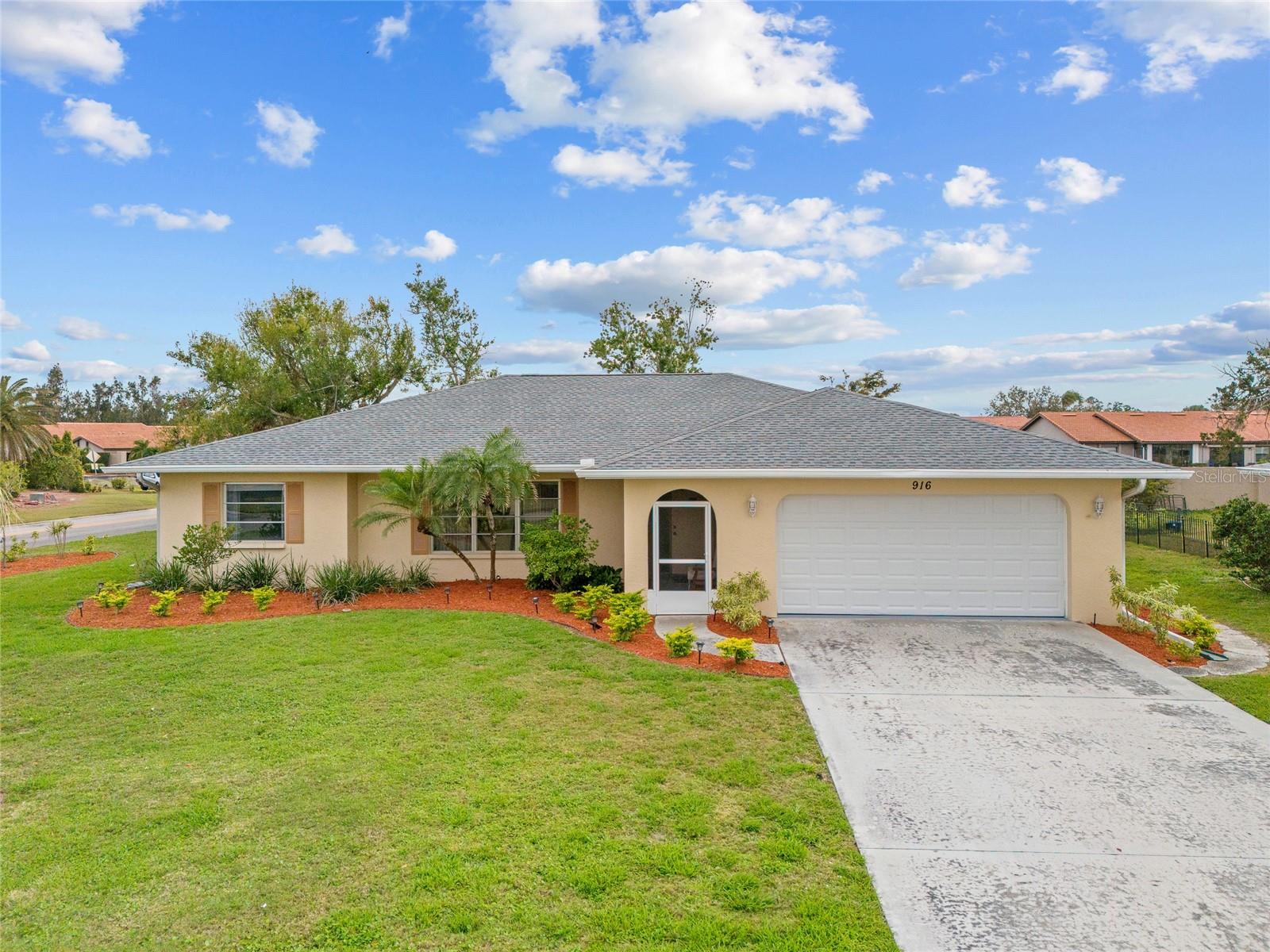 916 S GONDOLA DR, VENICE, FL, 34293