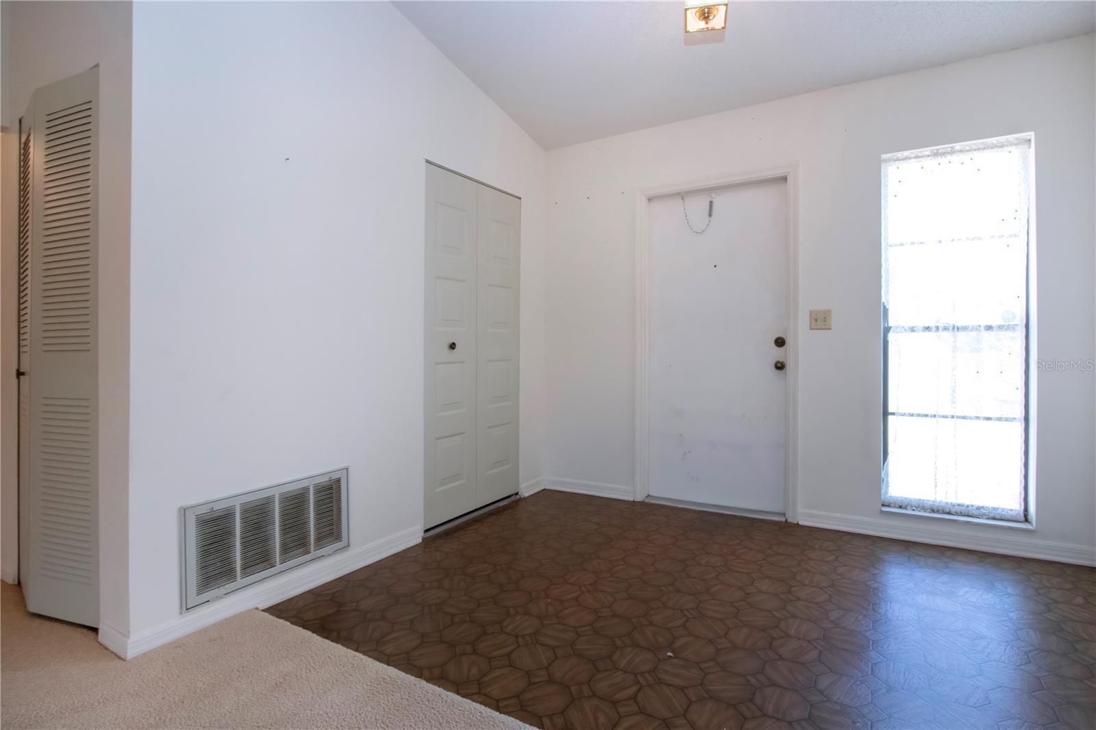 1742 W DEL WEBB BLVD, SUN CITY CENTER, FL, 33573