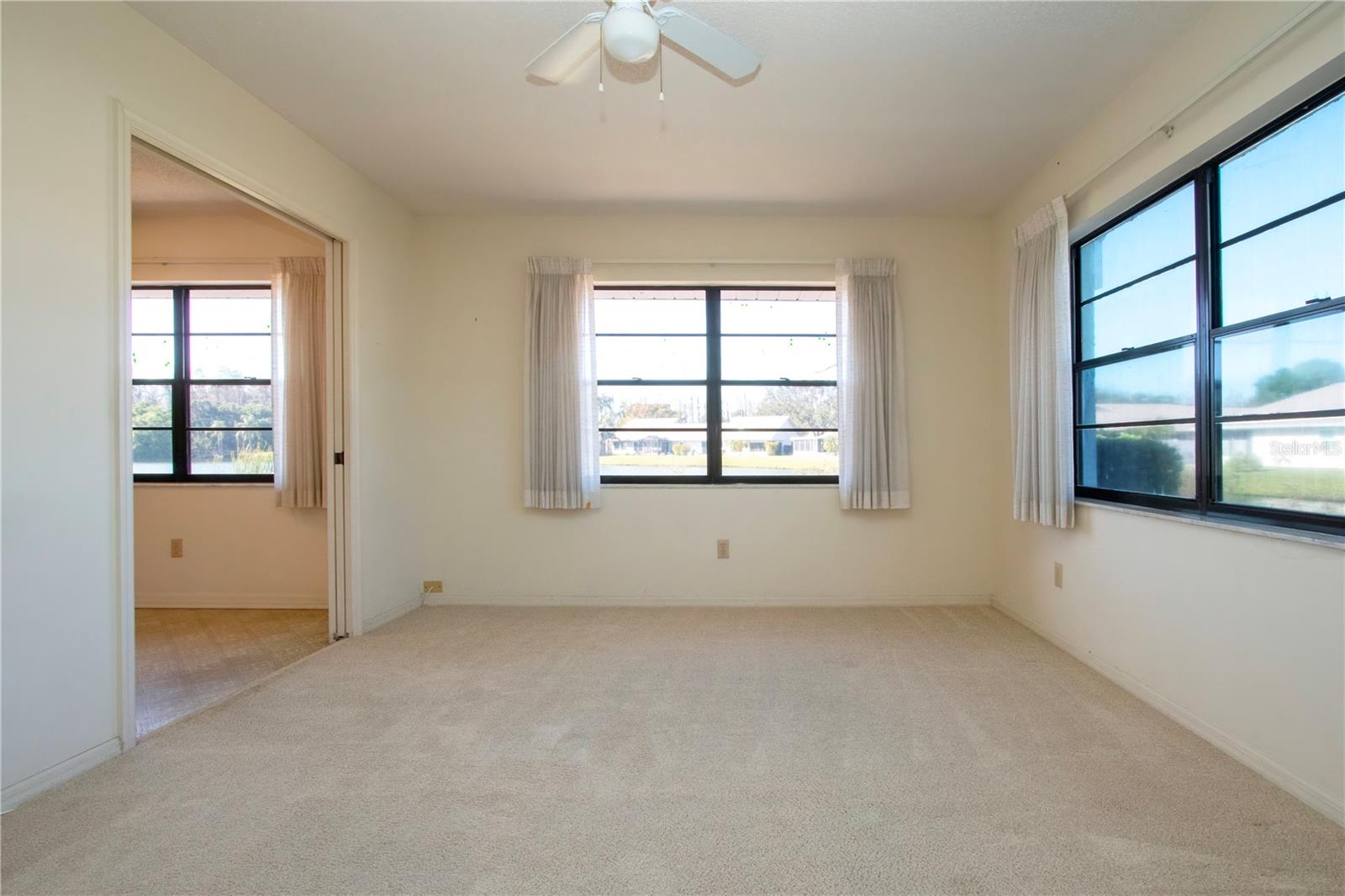 1742 W DEL WEBB BLVD, SUN CITY CENTER, FL, 33573