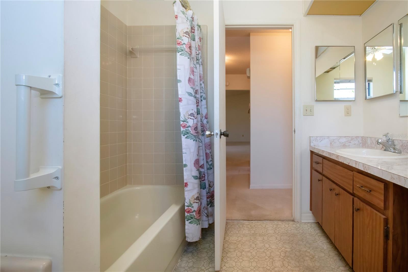1742 W DEL WEBB BLVD, SUN CITY CENTER, FL, 33573