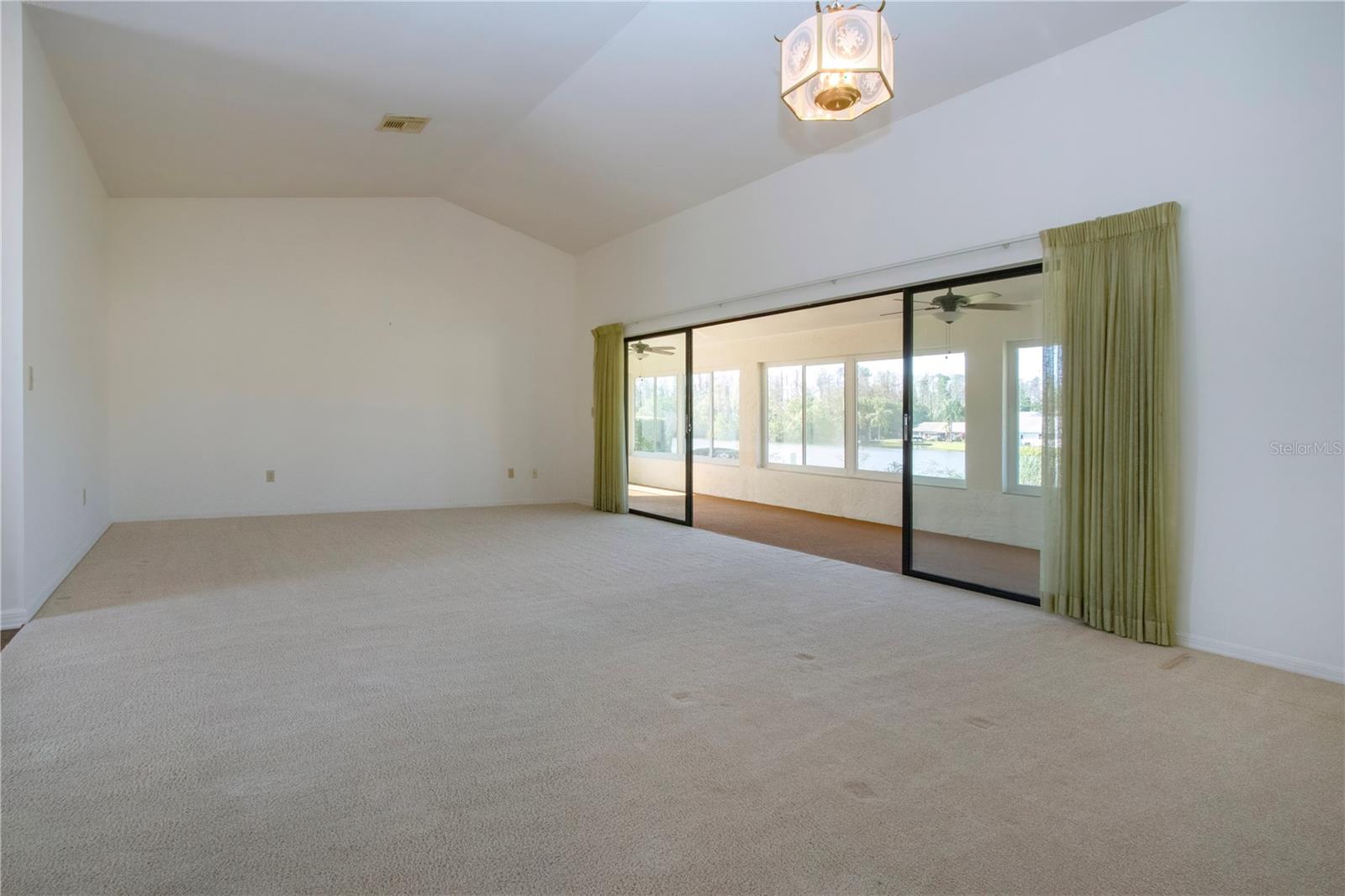 1742 W DEL WEBB BLVD, SUN CITY CENTER, FL, 33573