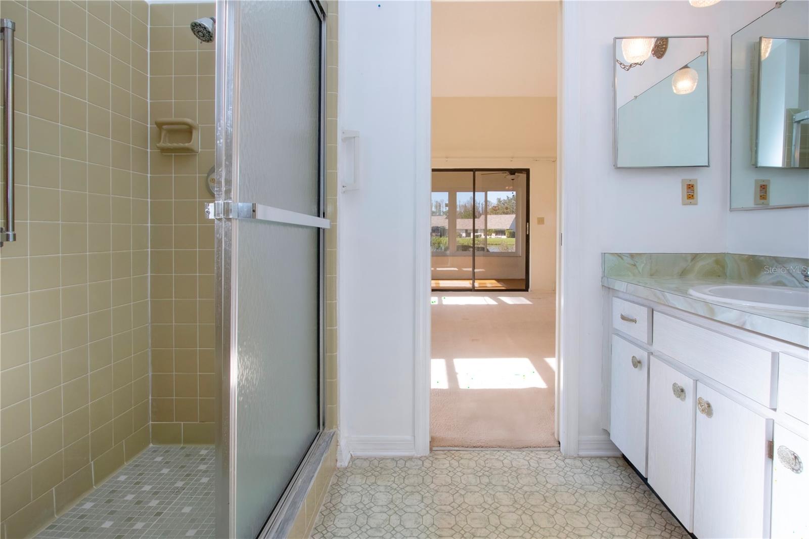 1742 W DEL WEBB BLVD, SUN CITY CENTER, FL, 33573