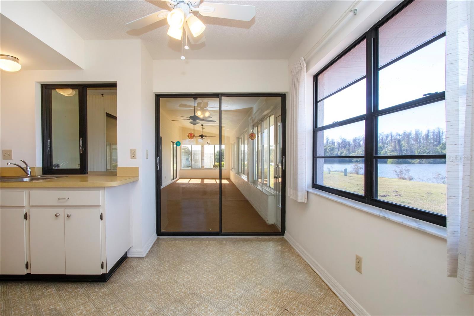 1742 W DEL WEBB BLVD, SUN CITY CENTER, FL, 33573