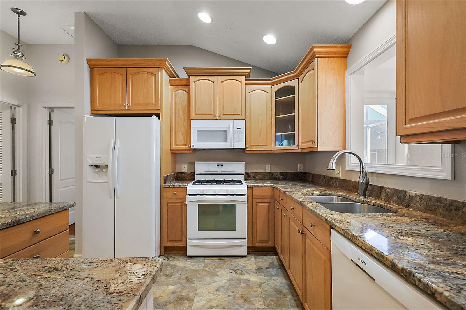 9243 SE 171ST COOPER LOOP, THE VILLAGES, FL, 32162