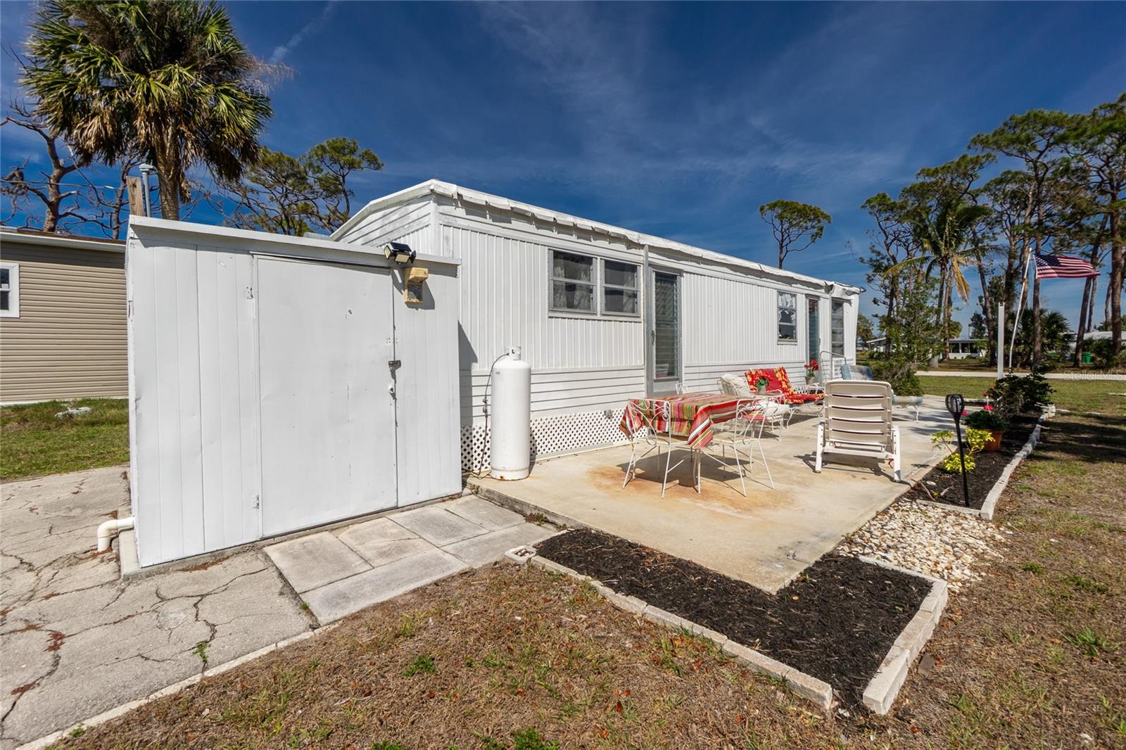 3210 HOLLY AVE, ENGLEWOOD, FL, 34224