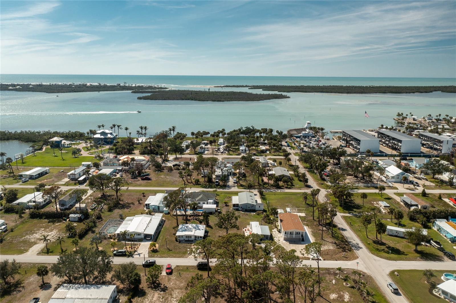 3210 HOLLY AVE, ENGLEWOOD, FL, 34224