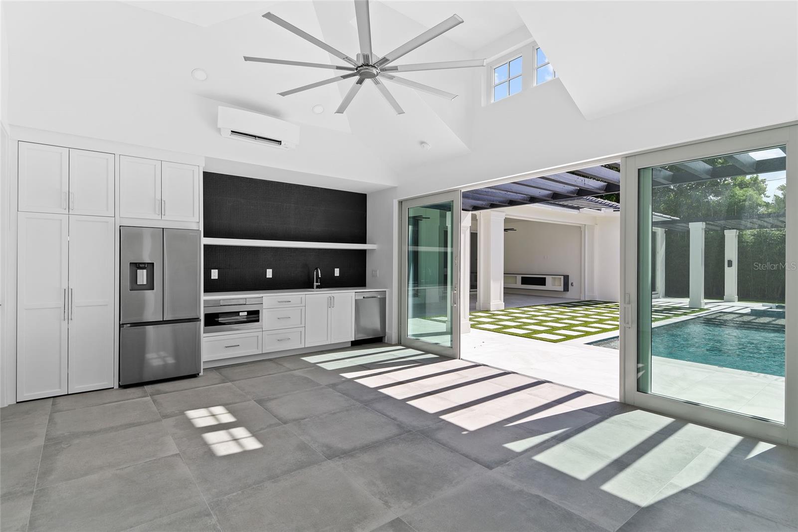 O6282425 Property Photo