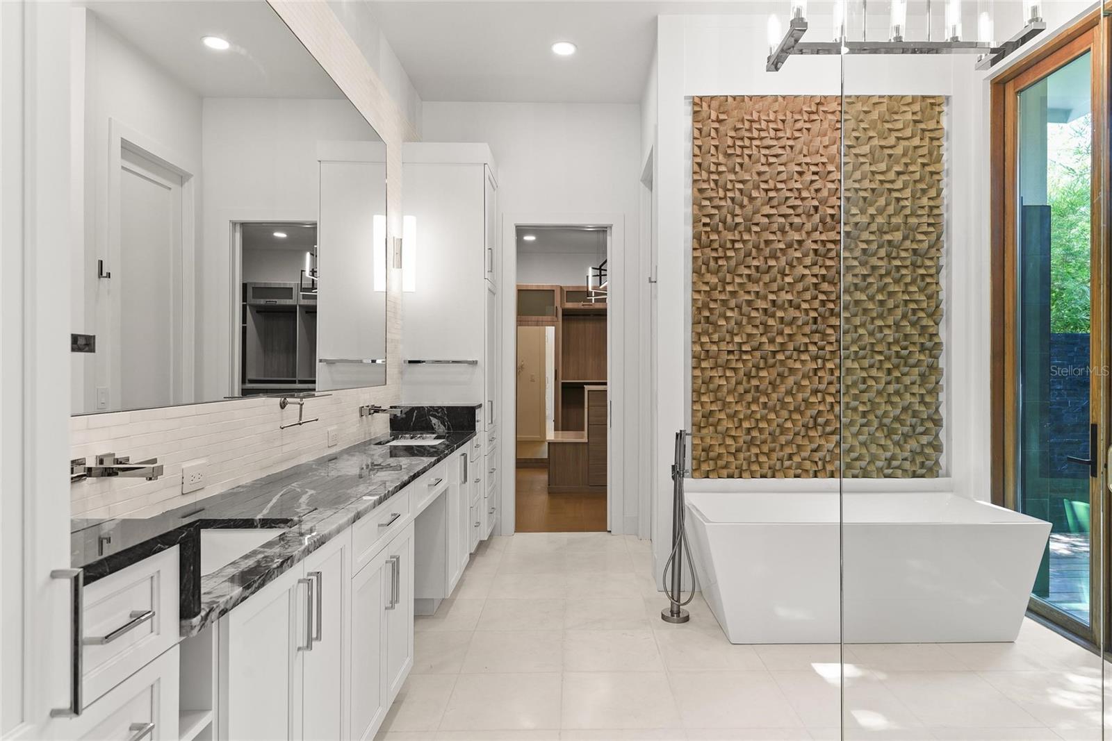 O6282425 Property Photo